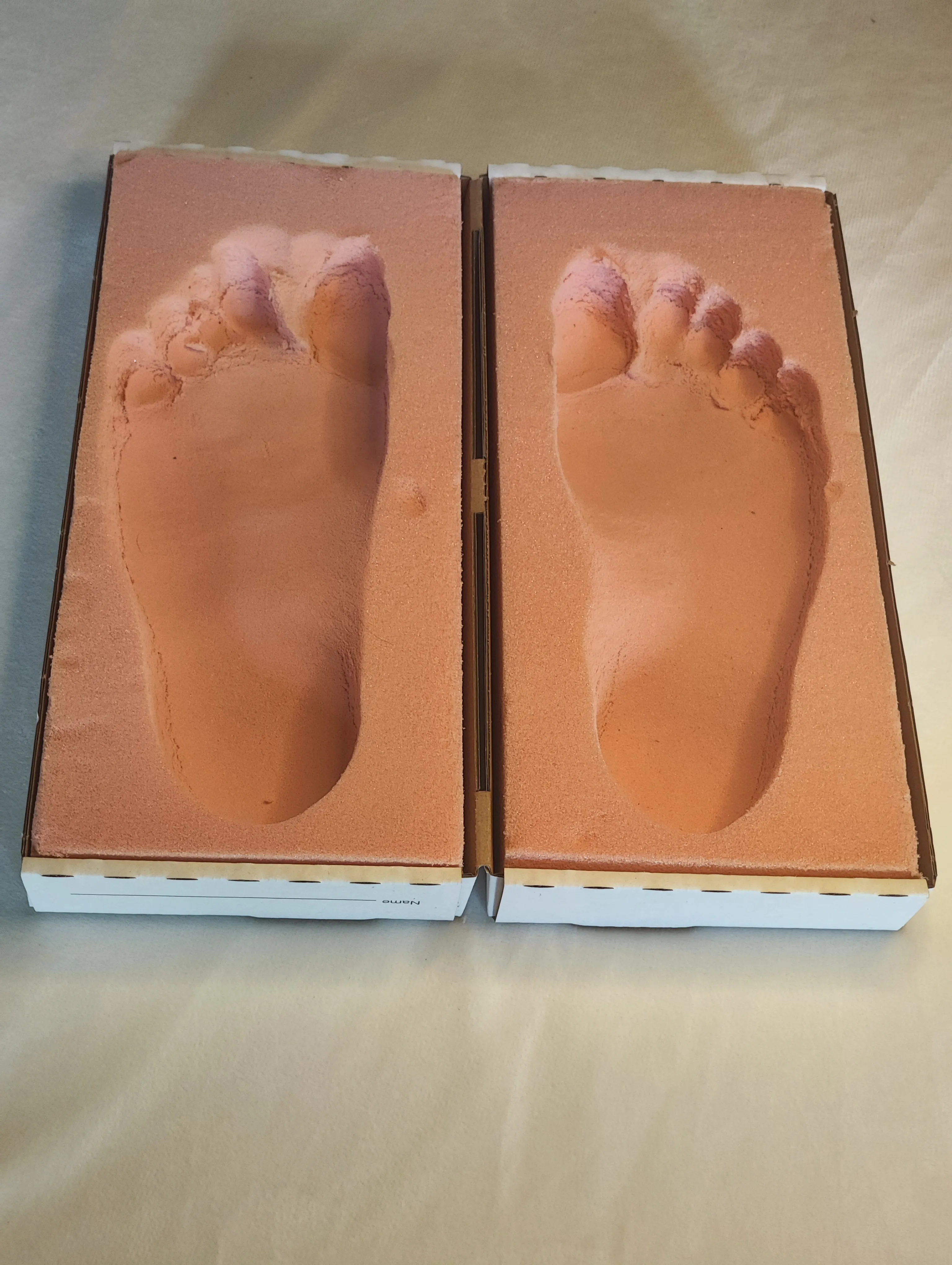 Boîtes d'empreinte pied gauche et droit